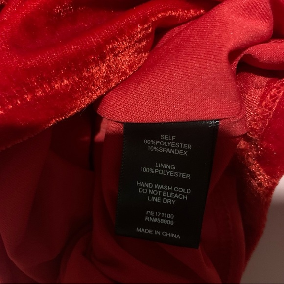 Gianni Bini Bell Off the Shoulder Red Velvet Body-con Midi Dress Size: L - Picture 9 of 9